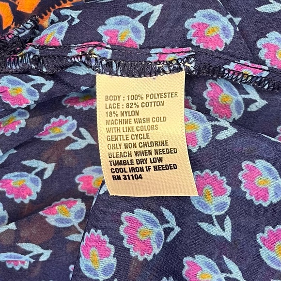 Red Camel Long Sleeve V-neck Flowy Top Blouse with Lace and Gathers - Picture 8 of 8